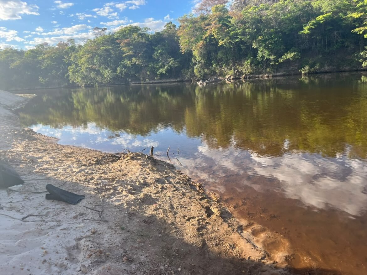 jovem-de-18-anos-morre-apos-se-afogar-no-rio-jequitinhonha,-em-olhos-d’agua