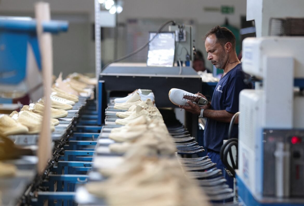 producao-industrial-tem-pior-agosto-em-11-anos,-aponta-cni-|-g1
