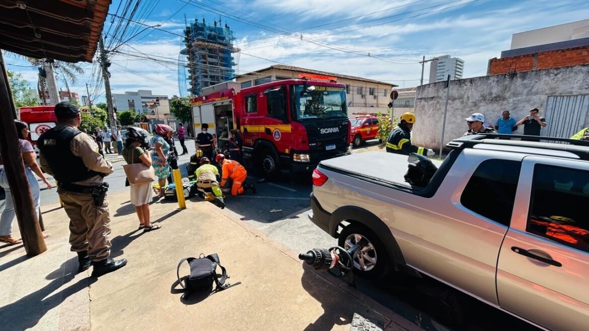 passageira-fica-presa-embaixo-de-carro-apos-batida-entre-moto-e-automovel-em-montes-claros