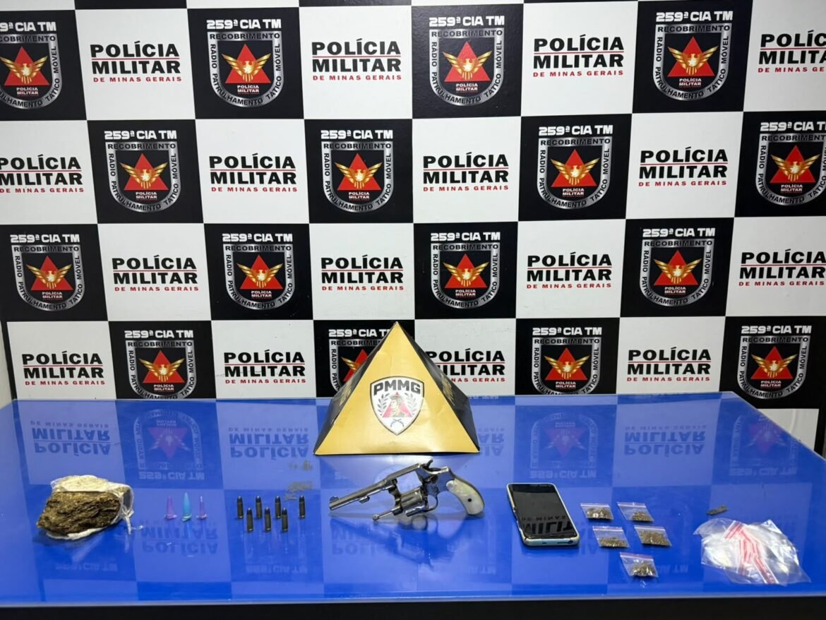 tres-irmaos-sao-presos-apos-pm-apreender-maconha,-revolver-e-municoes-em-pirapora