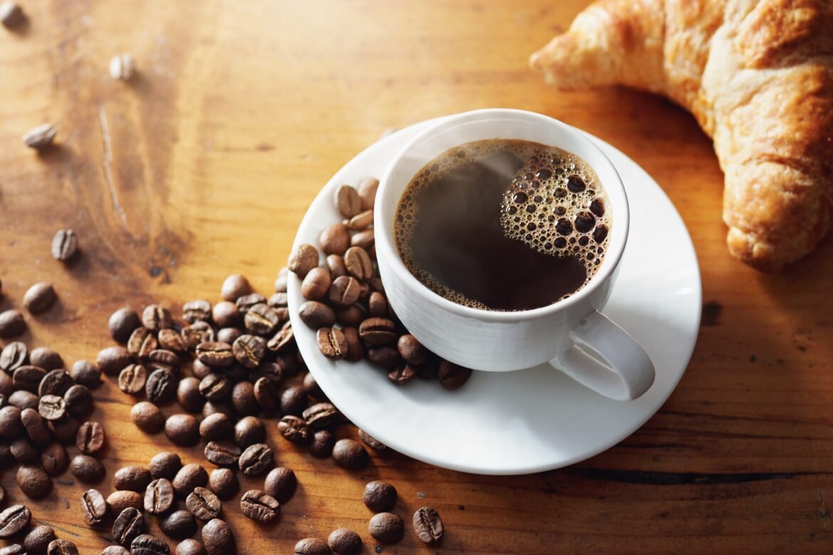 cafe-pode-afetar-intestino,-colesterol,-ferro-e-ate-medicamentos;-entenda-7-efeitos