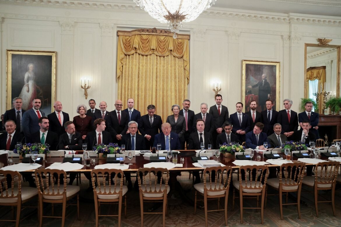 trump-reune-ceos-de-ia-e-anuncia-compromisso-para-reforcar-controles-de-seguranca-|-g1