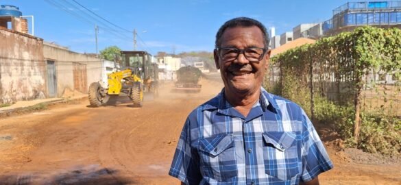 vila-atlantida,-em-montes-claros,-celebra-a-chegada-do-asfalto