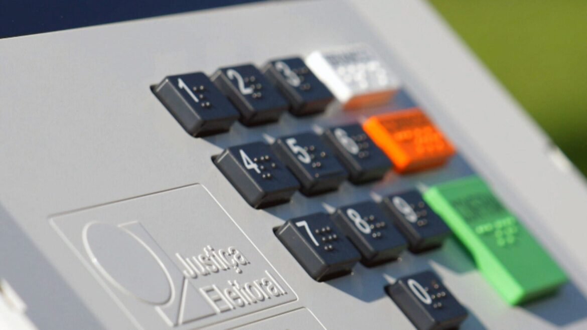 mais-de-16,3-milhoes-de-eleitores-estao-aptos-a-votar-em-mg-neste-domingo,-diz-tse
