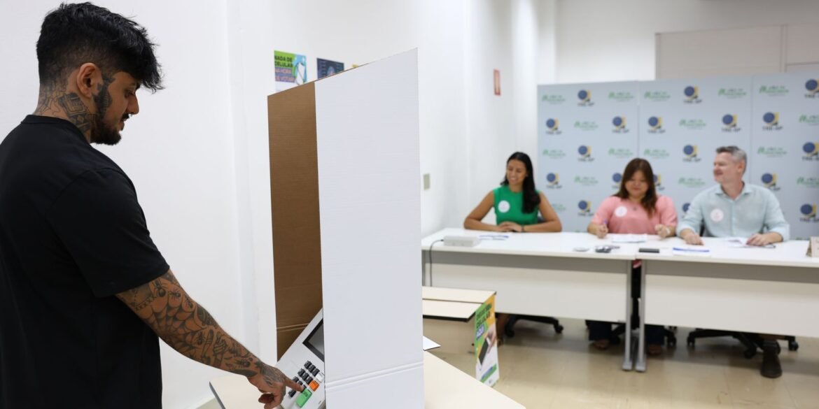 eleicoes-2026:-veja-os-horarios-de-votacao-neste-domingo