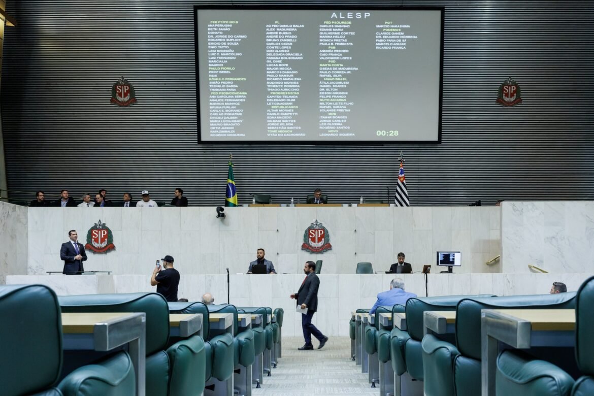 alesp-teve-55-dos-94-deputados-reeleitos;-renovacao-sera-de-41,5%