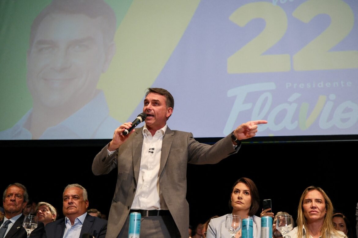 site-oferece-criptomoeda-a-quem-divulgar-conteudo-que-defende-voto-em-flavio-bolsonaro;-lei-eleitoral-proibe-remuneracao-por-propaganda