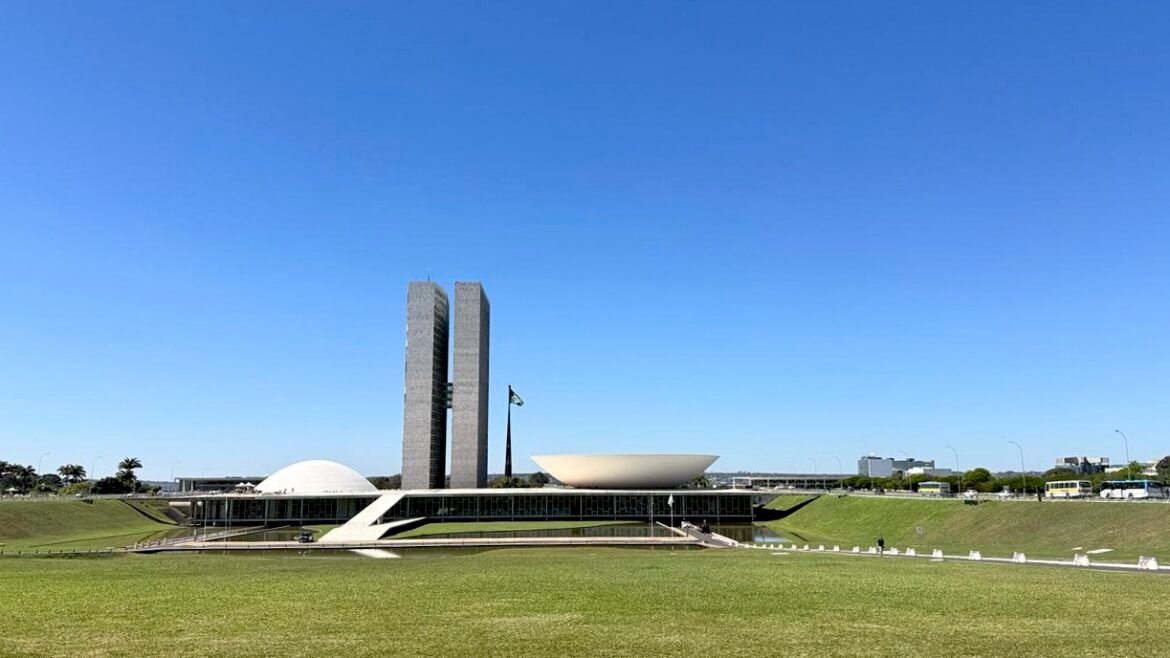 danca-das-cadeiras:-quais-partidos-ganharam-e-quais-perderam-espaco-no-congresso-nacional