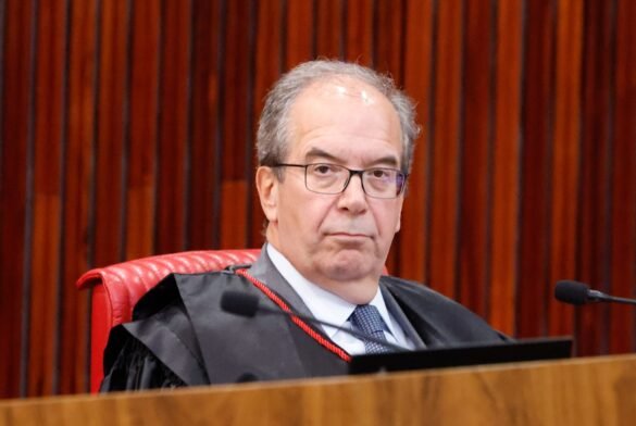 corregedor-do-tse-suspende-preliminarmente-ordem-de-nunes-marques-e-libera-canal-‘exercito-do-lula’;-decisao-final-sera-do-plenario