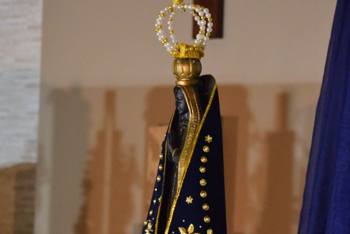 dia-da-padroeira-do-brasil:-musical-relembra-historia-de-nossa-senhora-aparecida-em-montes-claros