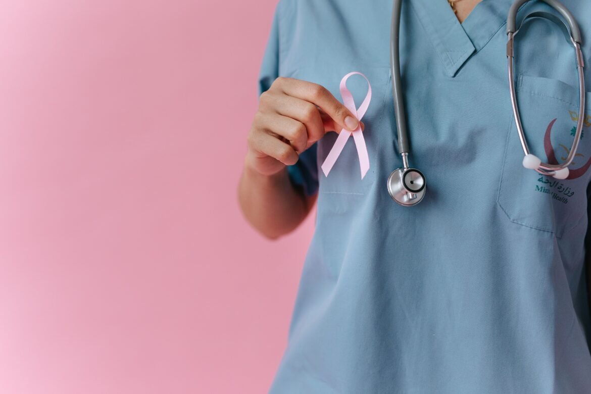 oncoguia-lanca-guia-para-orientar-pacientes-com-cancer-sobre-uso-seguro-da-inteligencia-artificial