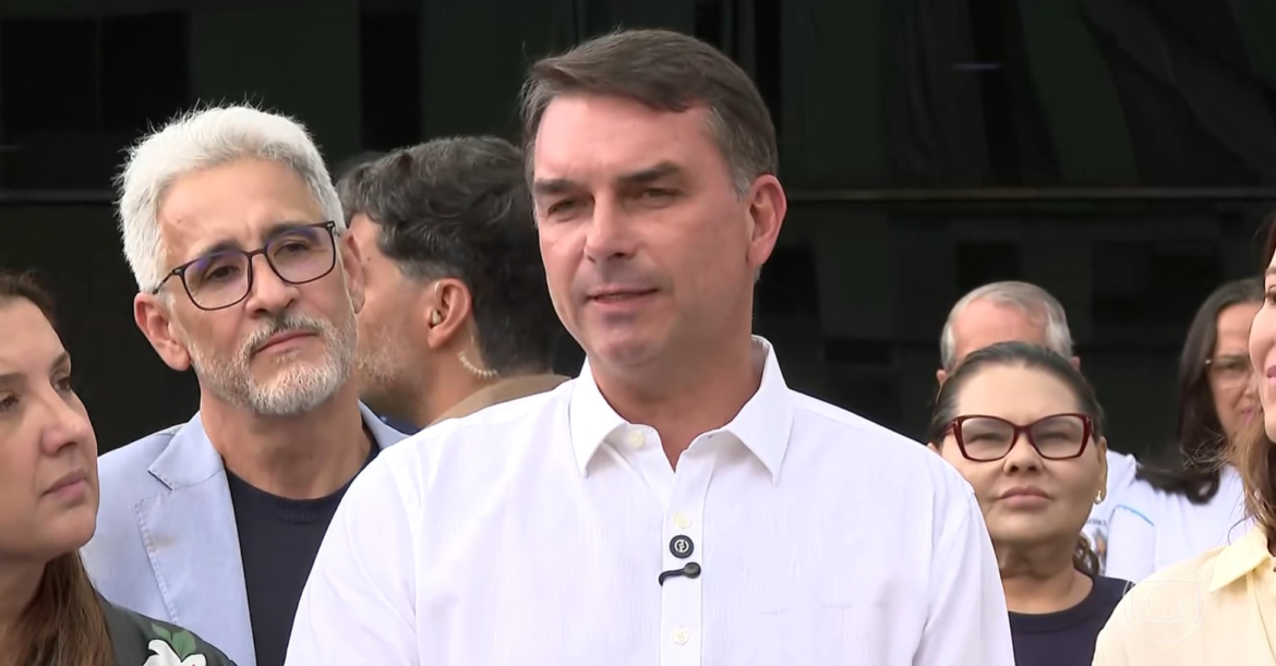 tse-determina-reexibicao-de-propaganda-de-flavio-bolsonaro-apos-programa-ser-veiculado-sem-audio