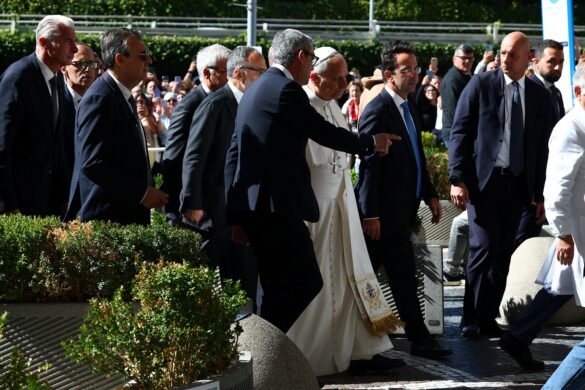 cirurgia-do-papa-leao-xiv-para-retirar-nodulo-foi-concluida-com-sucesso,-diz-vaticano