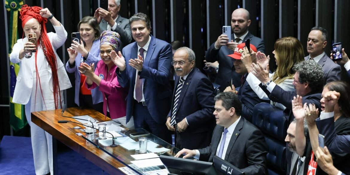 senadores-aprovam-pedido-para-acelerar-votacao-da-pec-da-seguranca