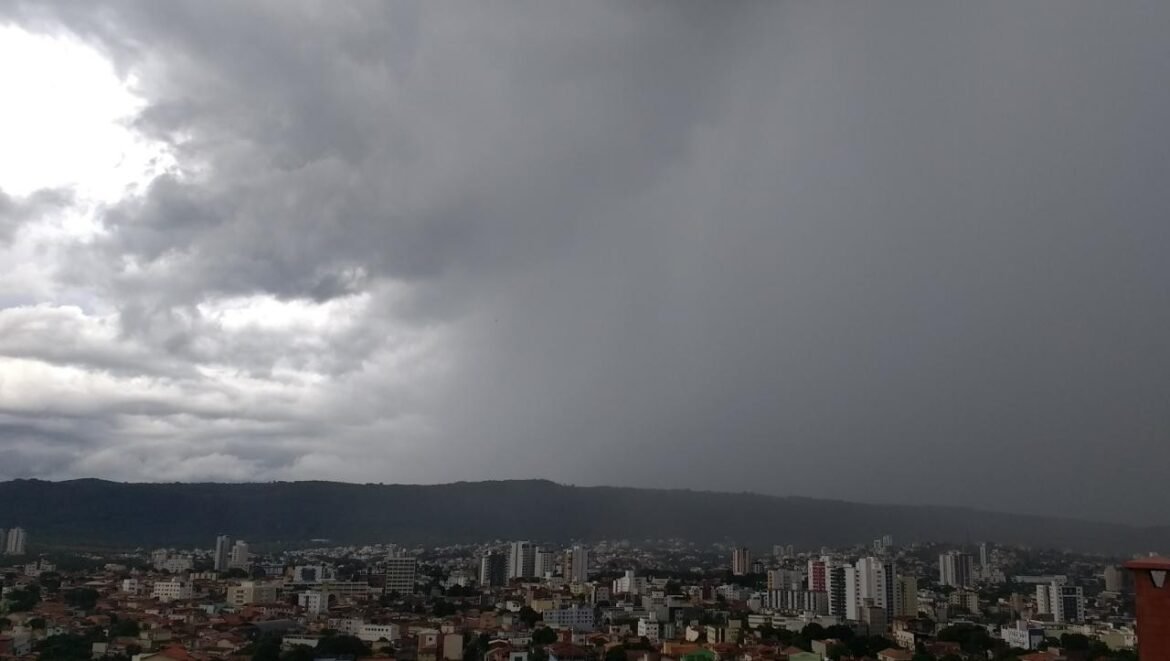inmet-emite-alerta-de-tempestade-para-montes-claros,-curvelo,-unai-e-outras-cidades-da-regiao;-veja-quais