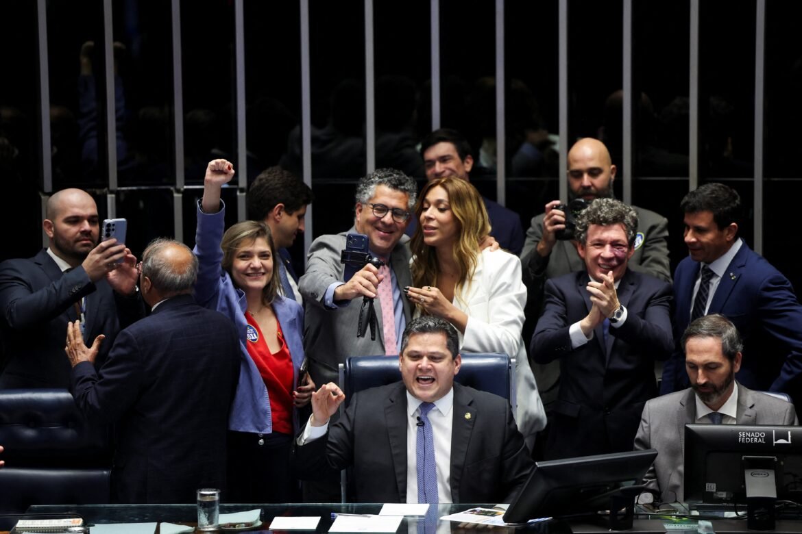 apos-cobrar-debate,-oposicao-so-participa-da-ultima-de-cinco-sessoes-de-discussao-da-pec-do-fim-da-escala-6×1