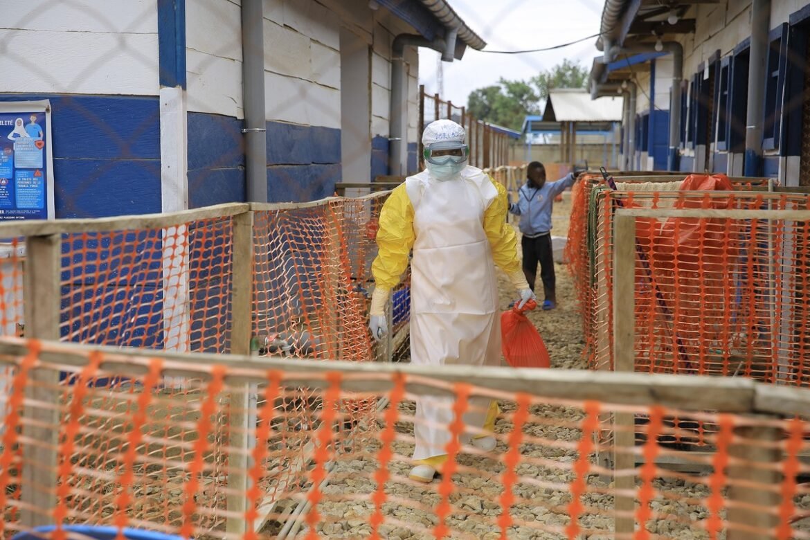 quenia-confirma-oitavo-caso-de-ebola-enquanto-surto-avanca-no-congo