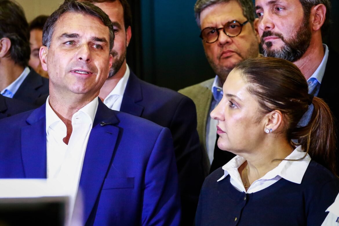 a-5-dias-do-2o-turno,-flavio-propoe-devolver-via-pix-parte-de-gastos-com-contas-e-prestacoes,-mas-nao-detalha-custos