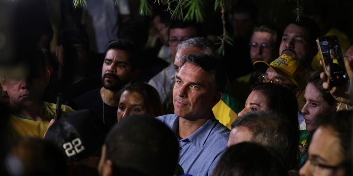 flavio-bolsonaro-impoe-condicoes-para-liberar-sigilos