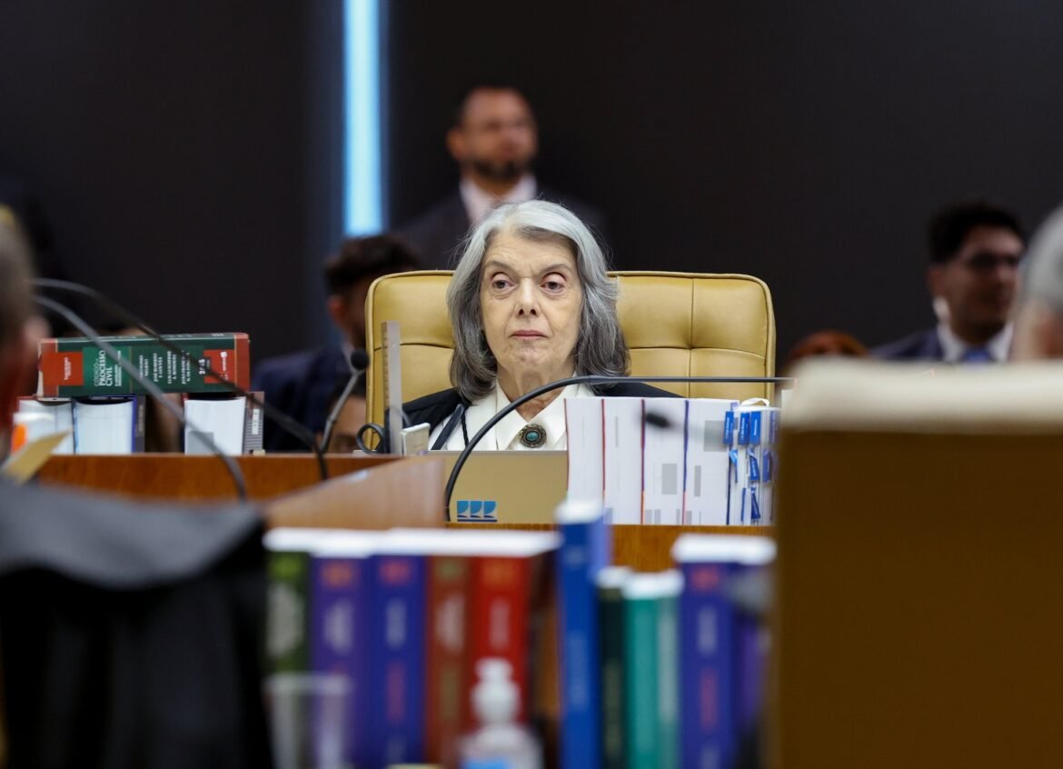 carmen-lucia-nega-pedido-da-campanha-de-lula-para-garantir-transporte-interestadual-gratuito-no-2o-turno
