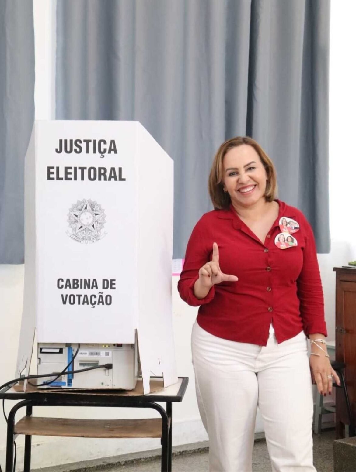 quem-e-a-vereadora-iara-pimentel,-ferida-em-ataque-a-carro-de-som-em-ato-pro-lula-em-mg