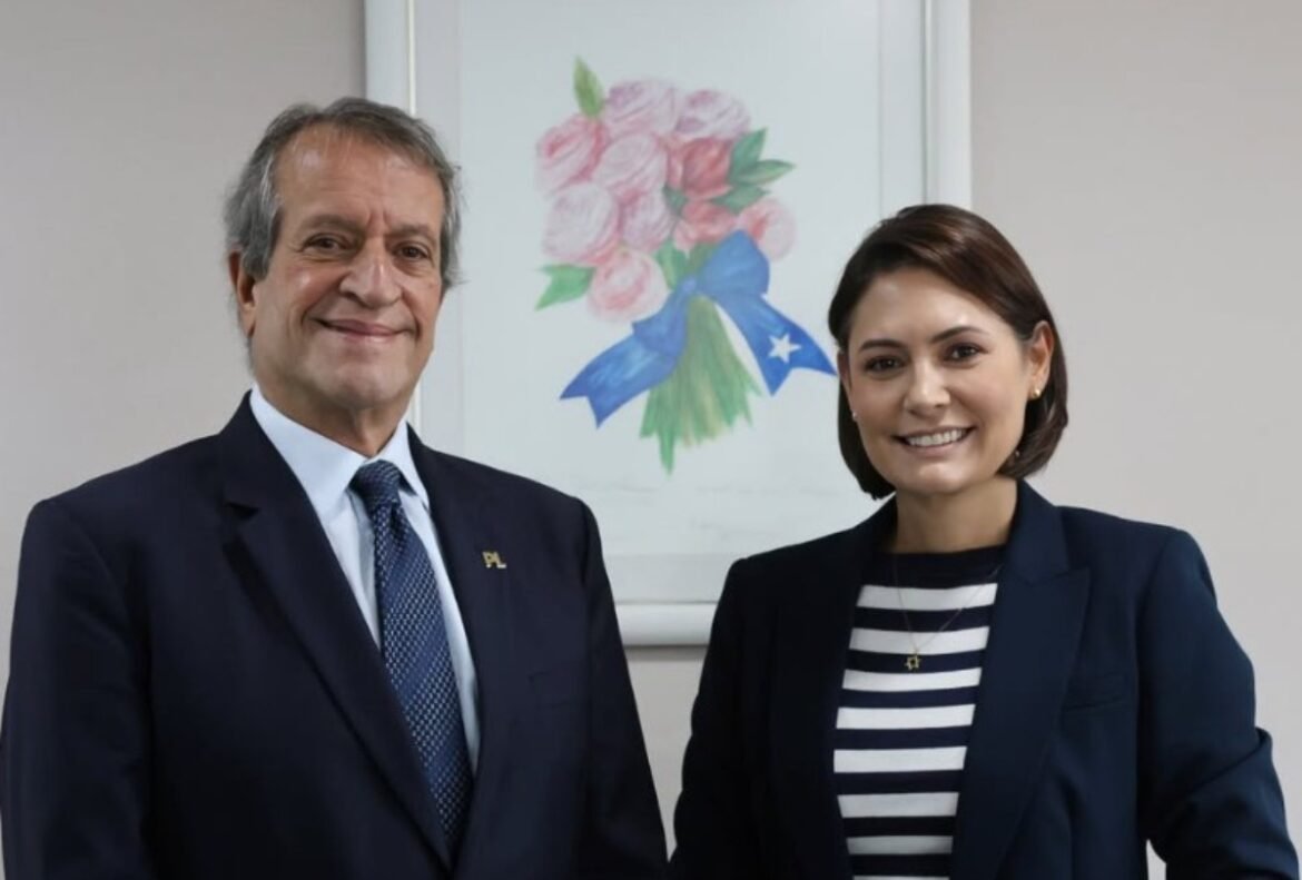 valdemar-posta-foto-com-michelle-bolsonaro:-‘conversa-sobre-o-futuro’