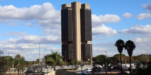 economistas-criticam-usar-corte-de-gastos-para-conter-divida-publica