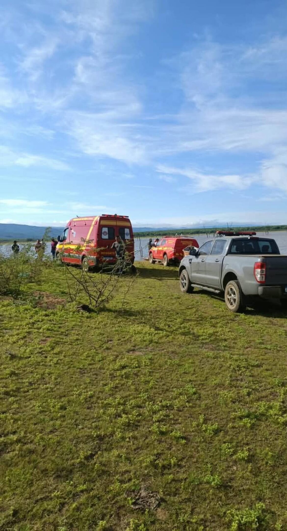 bombeiros-encontram-corpo-de-adolescente-que-desapareceu-apos-barco-afundar-em-barragem-em-bocaiuva