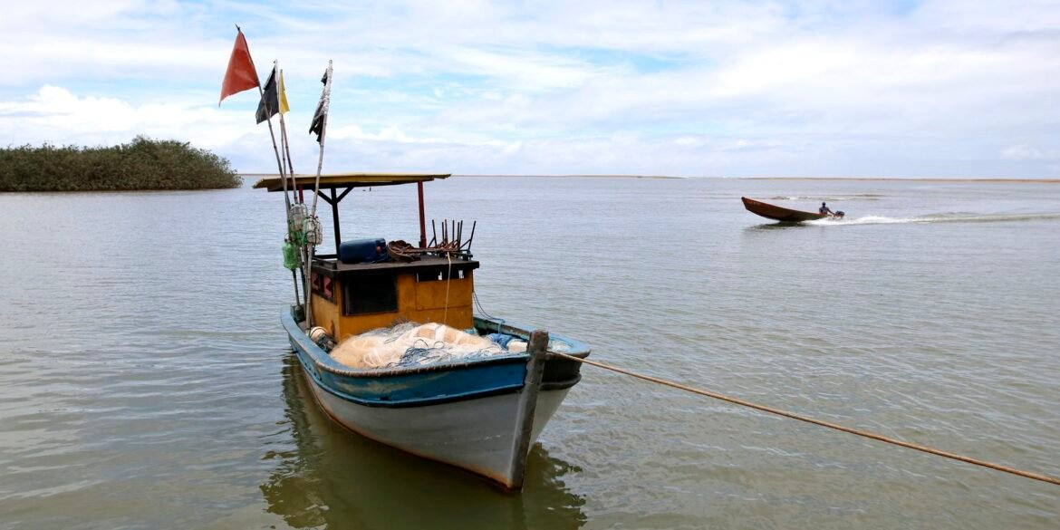 pesca-na-foz-do-rio-doce-volta-a-ser-liberada-depois-de-dez-anos