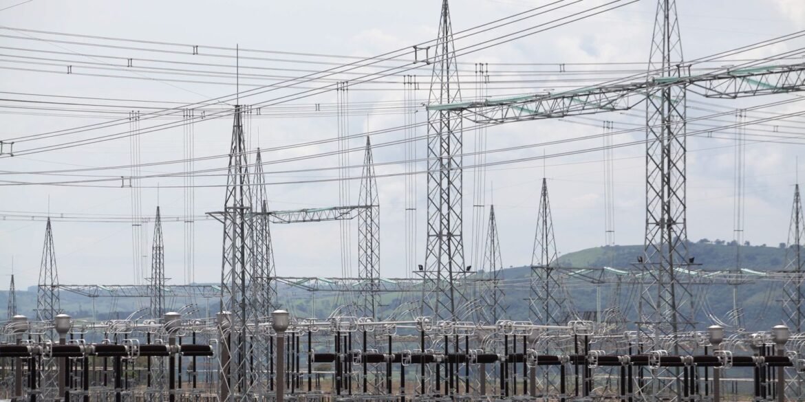 aneel-preve-tres-leiloes-de-transmissao-de-energia-em-2027